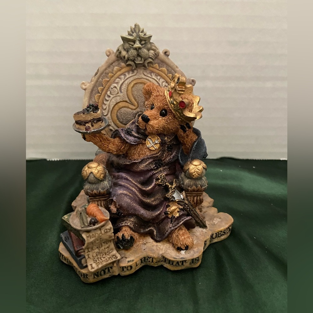 Boyd’s Bears Prince Hamalot. Retired, from celebration edition Vintage, 1997